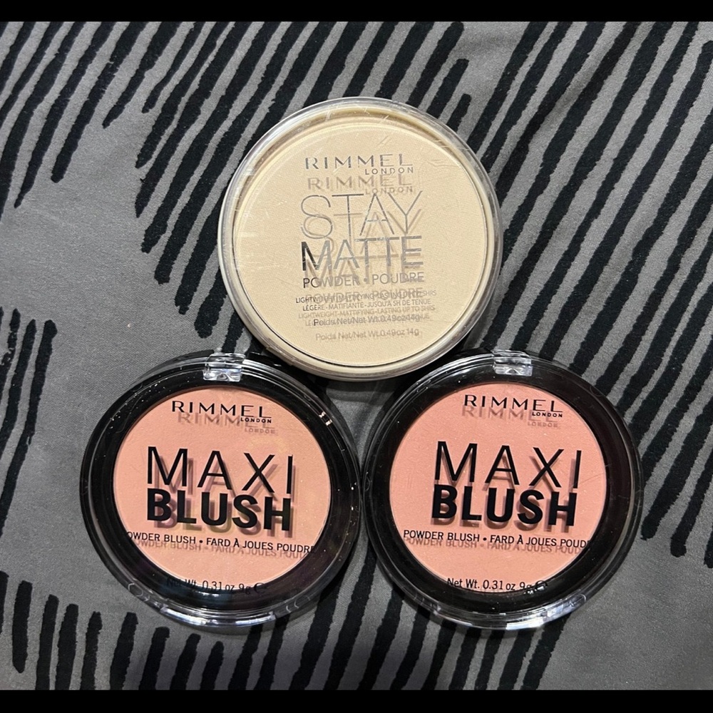 Rimmel Stay Matte Powder and Maxi Blush Set